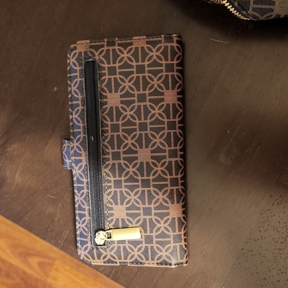 SOLD - Picture 3 of 4